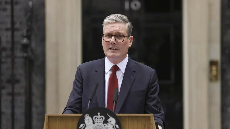 Kir Starmer Böyük Britaniyanın baş naziri vəzifəsini tərk etdi