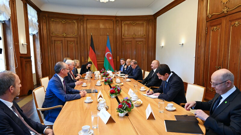 Azərbaycan və Almaniya prezidentlərinin geniş tərkibdə görüşü oldu -