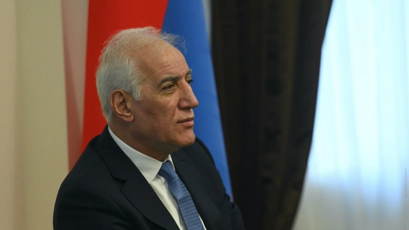 Ermənistan Prezidenti xəstəxanaya yerləşdirildi