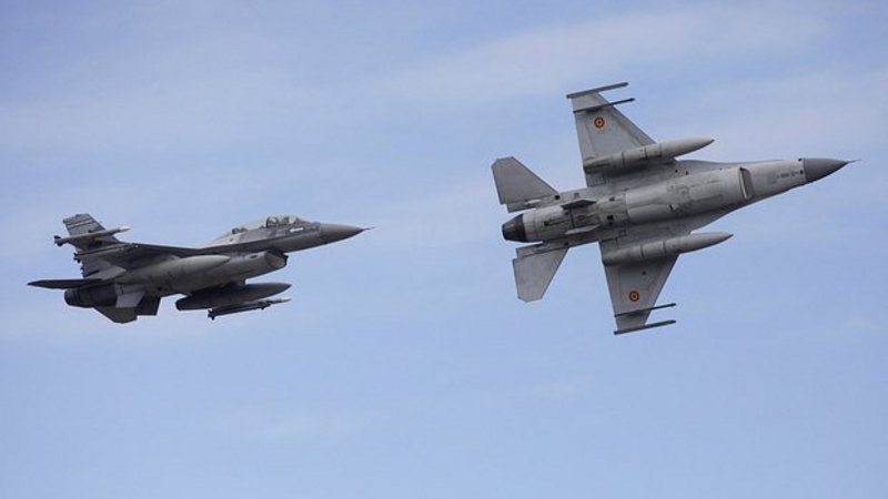 Rumıniya hava məkanına daxil olan dronu F-16 ilə vurdu