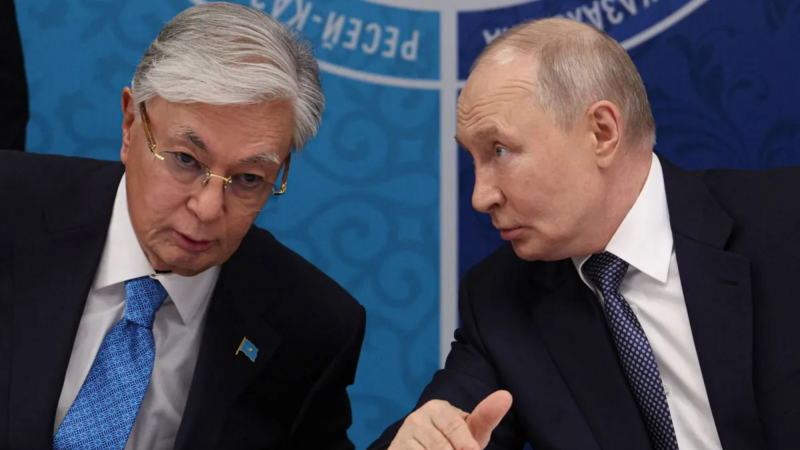 KİV: Putin Tokayevin Ukrayna ilə bağlı təklifinə müsbət cavab verməyib