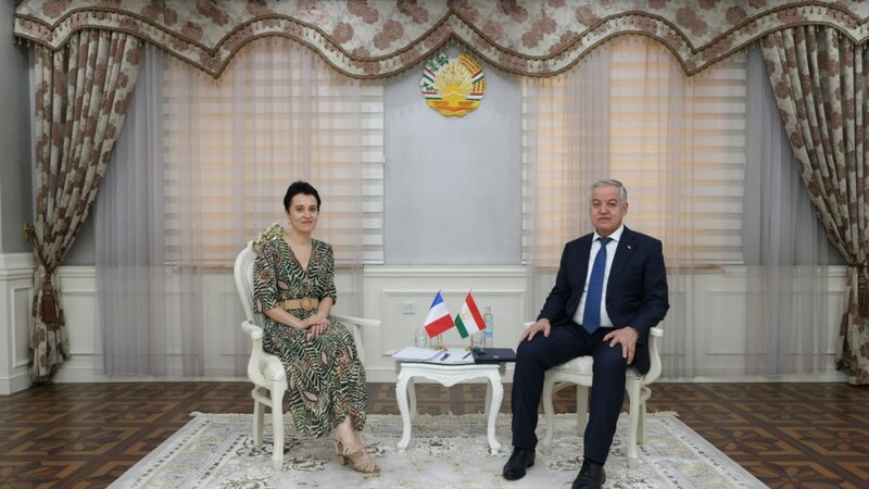 Tacikistan və Fransa ikitərəfli münasibətlərin inkişafını müzakirə etdi