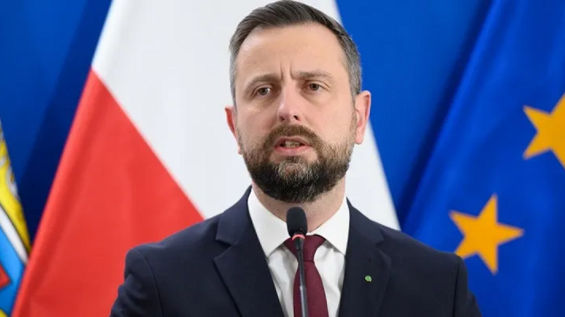 Polşa müdafiə naziri Ukraynanın Aİ-yə üzvlük istəyinə şübhə edir