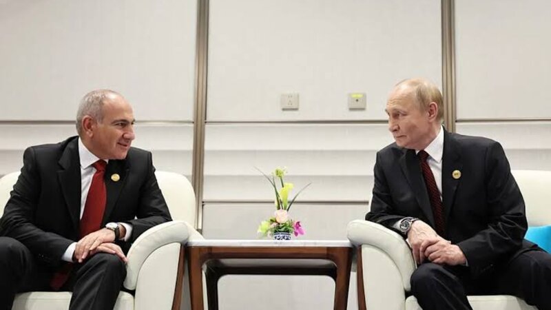Putin və Paşinyan Ermənistanda referendumun keçirilməsini müzakirə ediblər