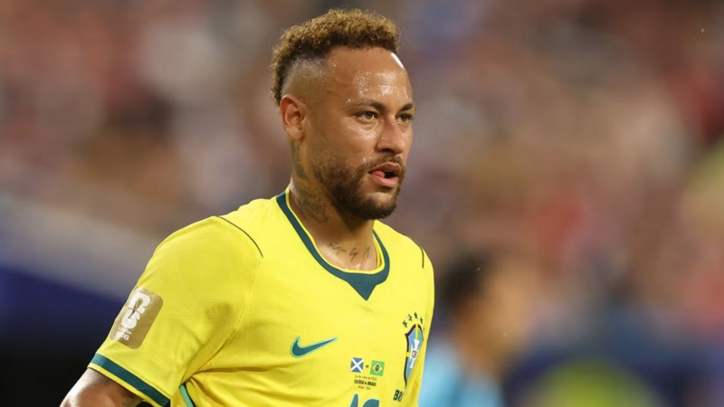 Neymar Braziliya millisində karyerasını başa vurduğunu açıqladı