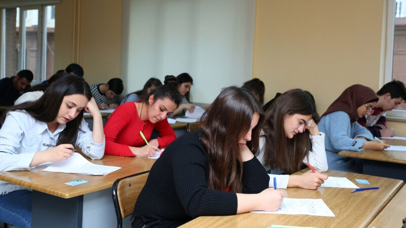 Bakı Qızlar Universitetinin tələbələri digər ali təhsil müəssisələrinə köçürüləcək