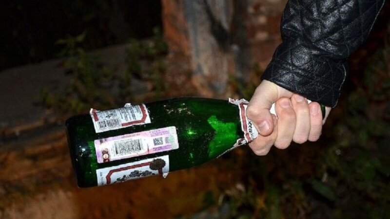 Şamaxıda pivə butulkası ilə iki nəfəri yaralayan şəxs cəzalandırıldı - HÖKM