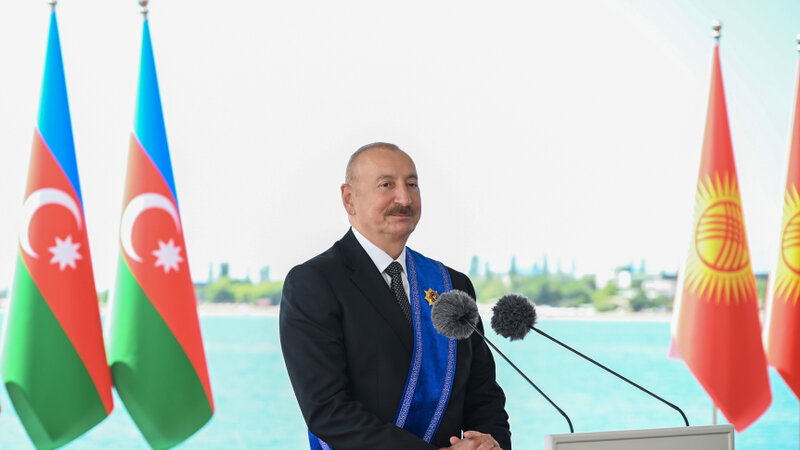 Azərbaycan və Qırğızıstan prezidentləri mətbuata bəyanatlarla çıxış ediblər -
