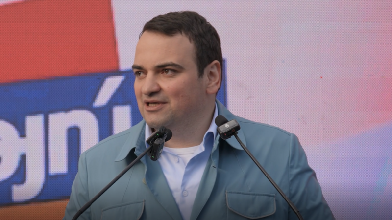 Karapetyanın evində axtarış aparılır