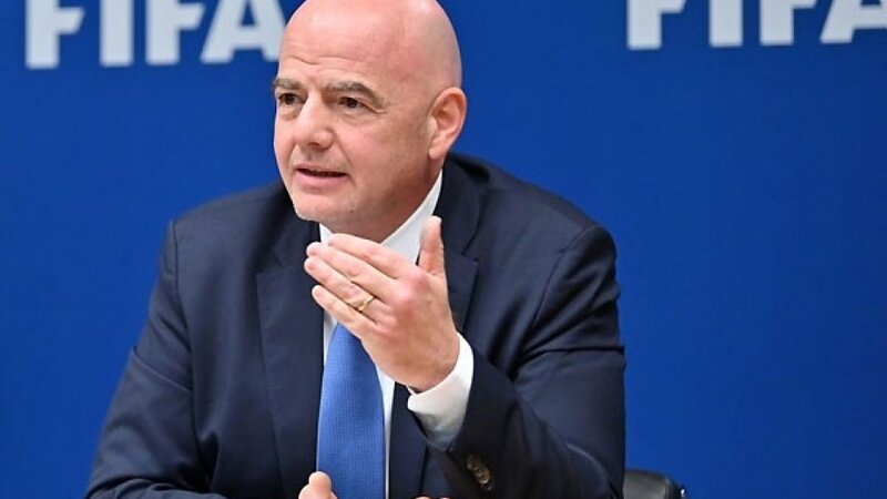 İnfantino geri addım atdı: Dünya çempionatının hüquqlarının satışı layihəsindən imtina etdi