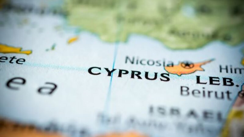 Kipr kəşfiyyatının rəhbəri ilə Hizbullah arasında əlaqələr olduğu iddia olunur