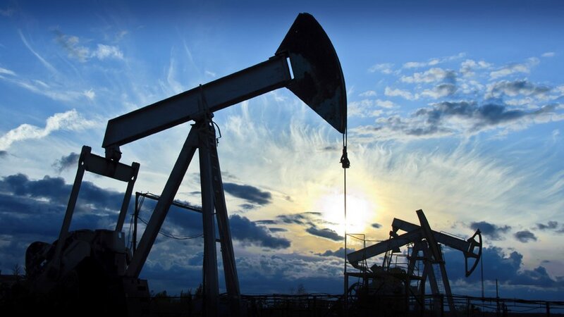 "Brent" markalı neftin qiyməti 82 dollardan aşağı düşüb