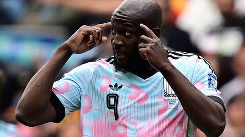 "Napoli"dən ayrılmaq istəyən Lukaku mövsümöncəsi məşqlərdən imtina etdi