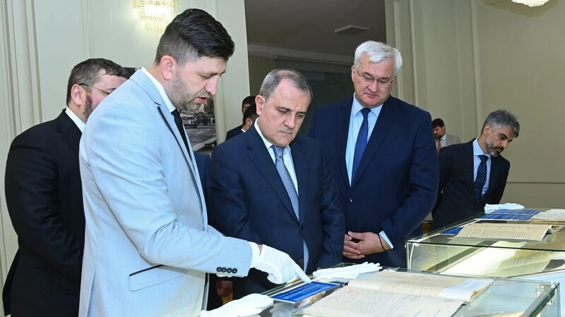 Ceyhun Bayramov Ukrayna XİN-də Azərbaycan və Qafqaza dair arxiv sənədlərlə tanış oldu