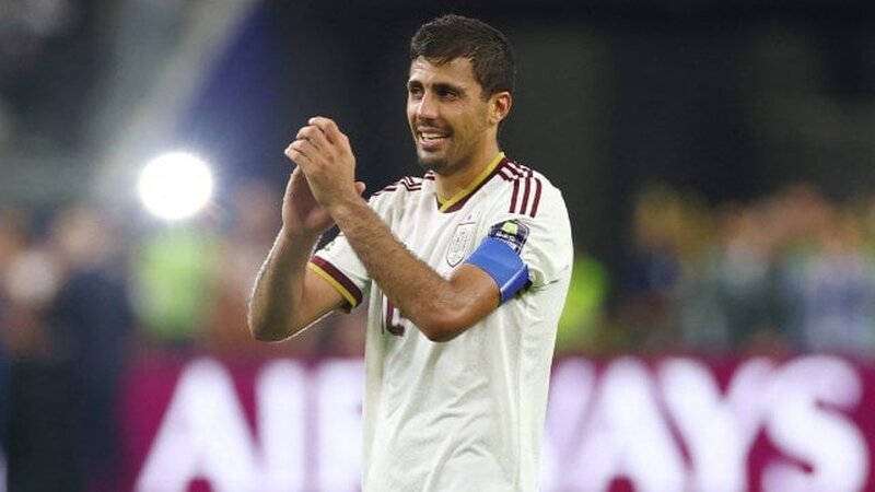 Rodri “Real Madrid”i yox, “Barselona”nı seçə bilər