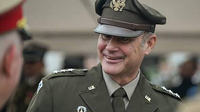Pentaqon Avropadakı əsas ordu korpusunun komandirini vaxtından əvvəl vəzifəsindən azad etdi