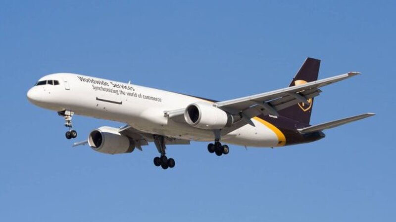 Atlantadan qalxan "Boeing 757" tüstülənməyə görə geri qayıtdı