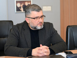 AFFA rəsmisi Tbilisidə stadionun hazırlıq vəziyyətini yoxlayıb