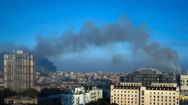 Ukrayna Orenburqa hava zərbələri endirdi