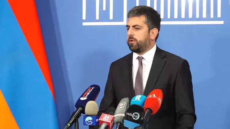 Xandanyan: Ermənistan və Azərbaycan marşrutlardan qarşılıqlı istifadə şərtlərini müzakirə edir