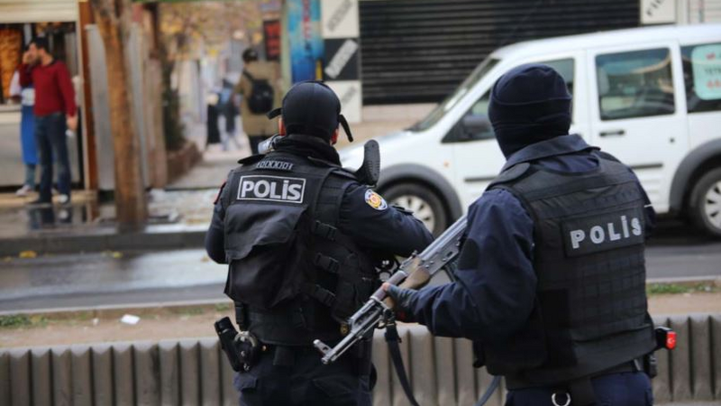 Gürcüstan cinayətkar təşkilatlarının liderlərini Türkiyəyə təhvil verdi