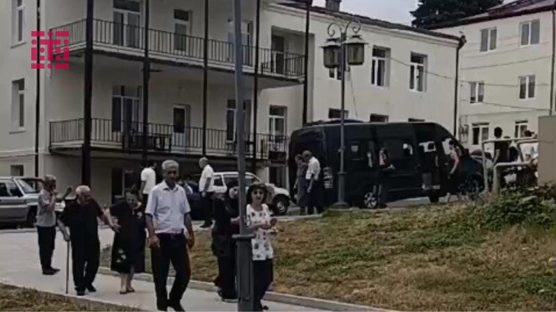 Xankəndiyə çatan ailələrə mənzillərin açarları təqdim edildi - FOTO/YENİLƏNDİ