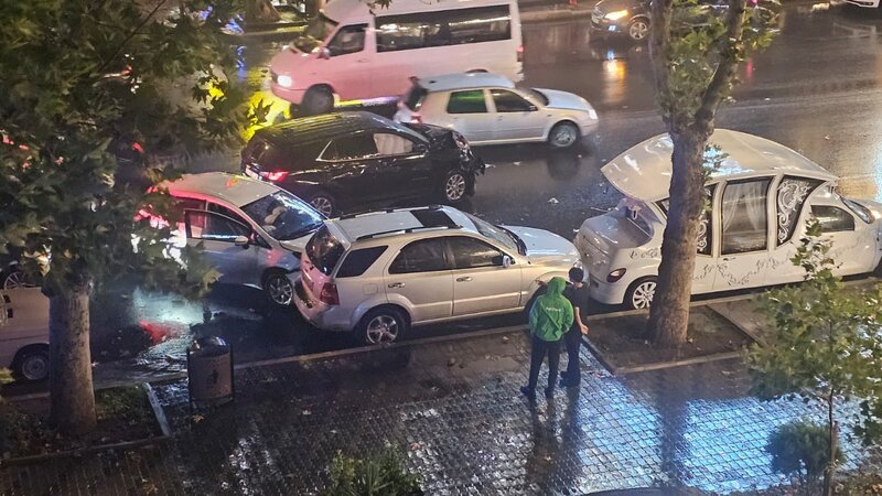 Gəncədə zəncirvari qəza baş verib - FOTO