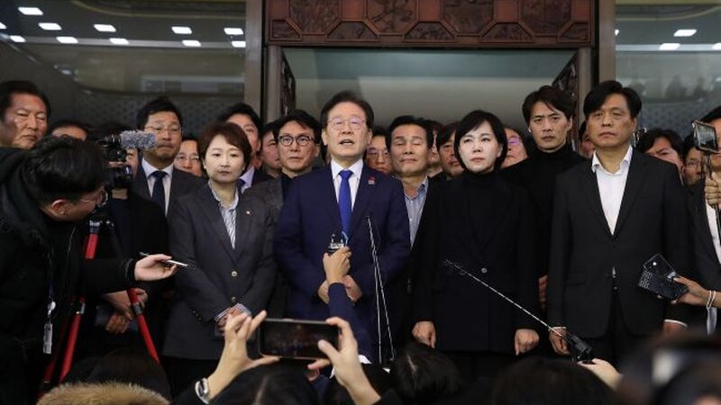 Cənubi Koreya Prezidenti Şimali Koreyaya daimi sülh təklif etdi