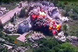 Rusiya Xersona üçtonluq bomba atdı