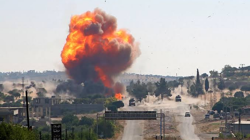 Suriya bombardman edildi
