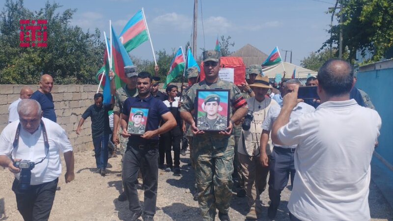 İtkin-şəhidin nəşi Neftçalanın Astanlı kəndində torpağa tapşırıldı - FOTO