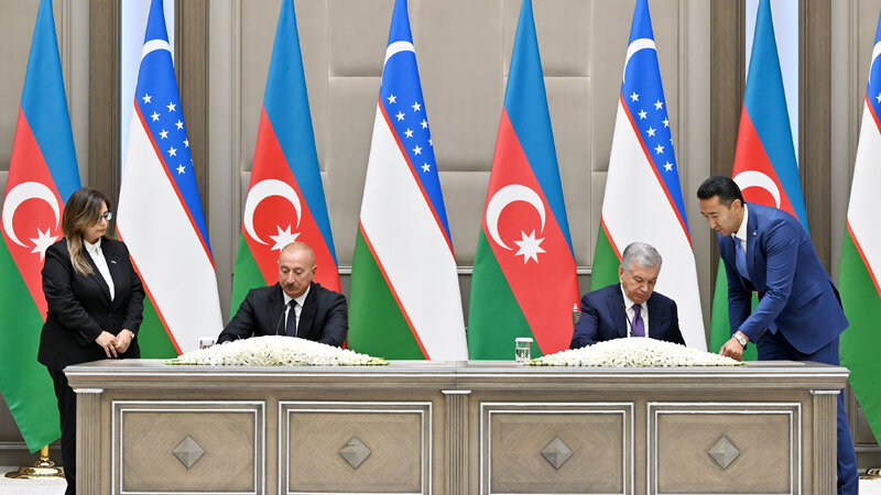 Daşkənddə Azərbaycan-Özbəkistan sənədlərinin imzalanması və mübadiləsi mərasimi olub