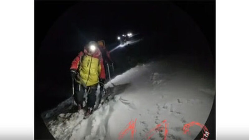 Elbrusda 2 800 metr yüksəklikdə xəsarət alan turist təxliyə edilib