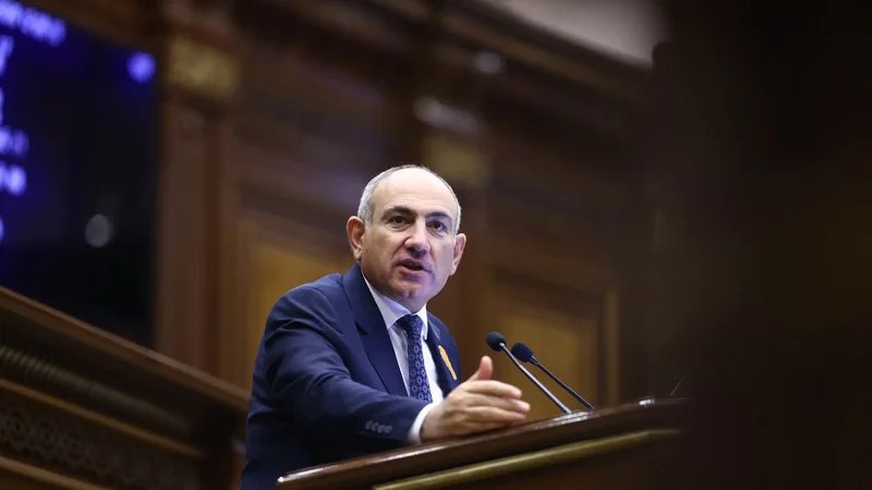 Baş nazir II Qaregini tənqid etdi -