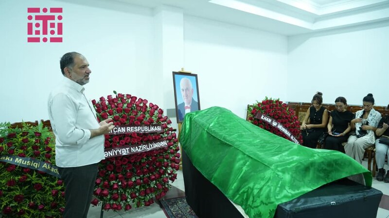 Tofiq Bakıxanov ilə Təzə Pir məscidində vida mərasimi keçirilir