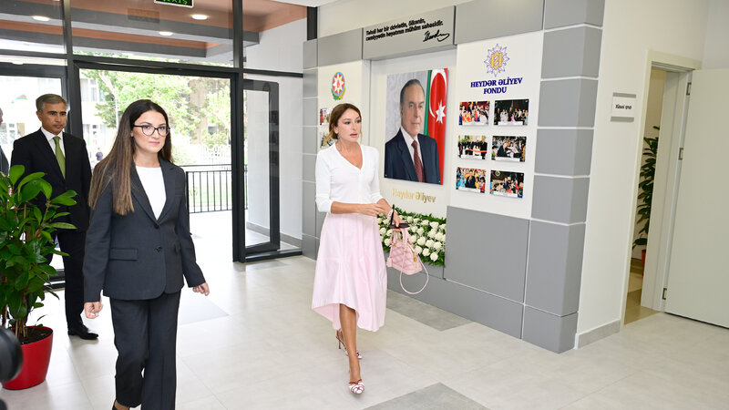 Mehriban Əliyeva Bakıda yeni körpələr evi-uşaq bağçasının açılışında iştirak etdi -