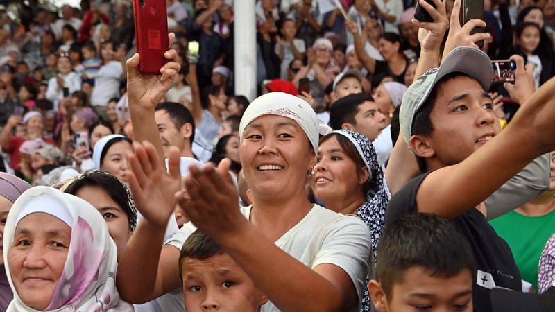 Qırğızıstan əhalisinin sayı artdı