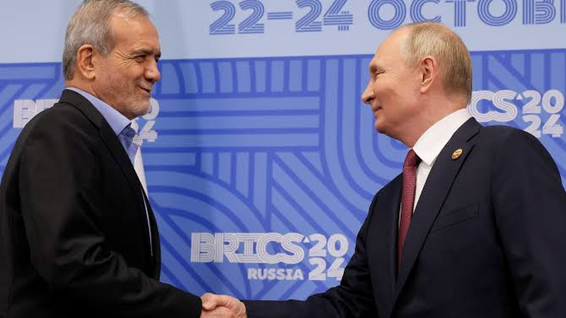 Pezeşkian və Putin görüşəcək