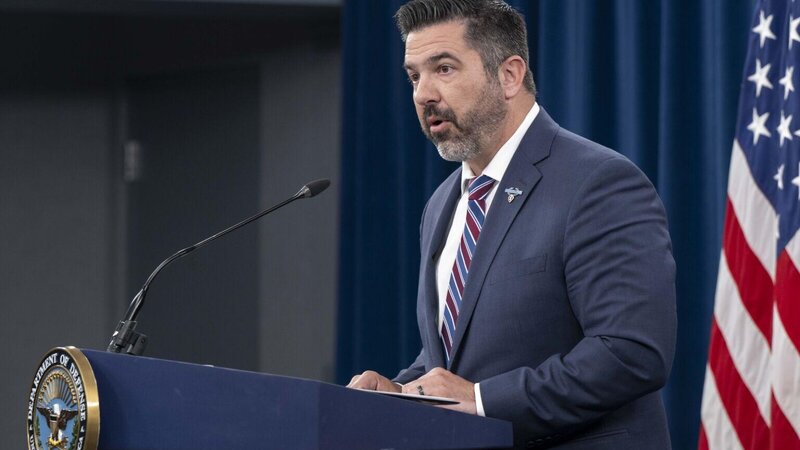 Pentaqon rəhbəri köməkçisini ABŞ Quru Qoşunlarına nazir təyin edə bilər