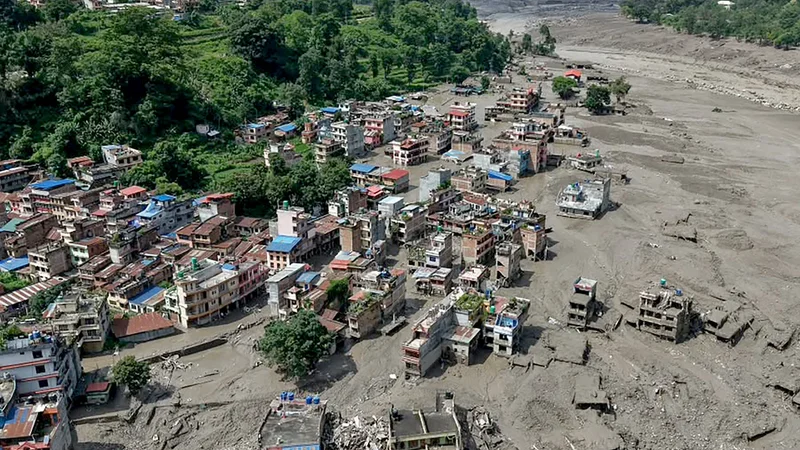 Nepalda daşqın fəlakəti: 359 nəfər ölüb, 1400 nəfər itkin düşüb -