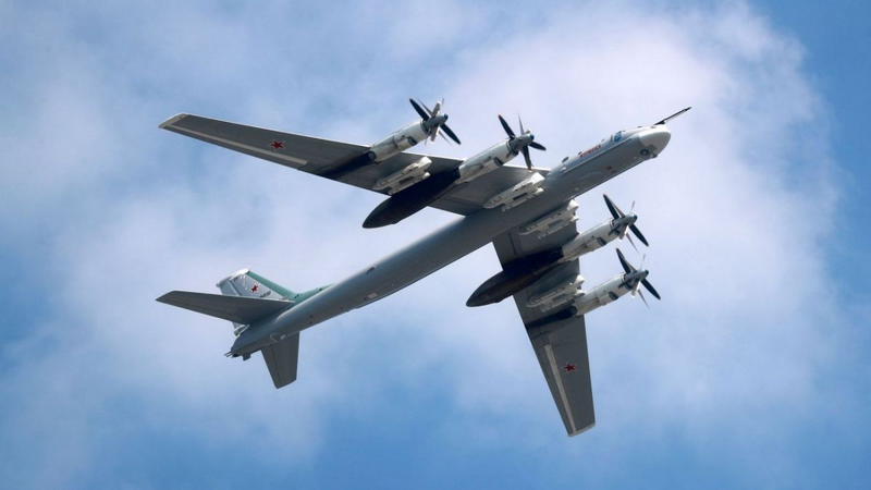 Ukrayna ordusu Engelsdə strateji bombardmançı təyyarəni məhv etdi