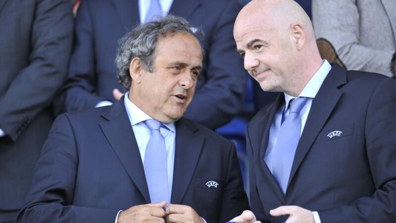 Platini İnfantinonu istefaya çağırıb