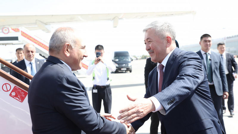 Nikol Paşinyan Qırğızıstanda səfərdədir