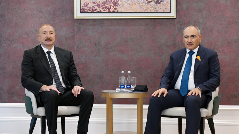 Bişkekdə İlham Əliyevlə Nikol Paşinyan arasında görüş keçirilir -