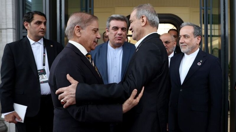 İran və Pakistan liderləri regional sülh və təhlükəsizliyi müzakirə etdi