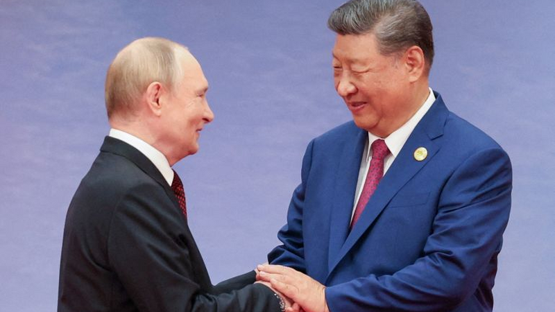 Putin Qırğızıstanda Cinpinlə görüşüb