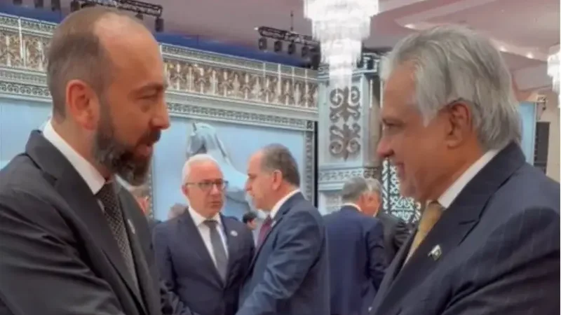 Ermənistan və Pakistan xarici işlər nazirləri görüşdülər