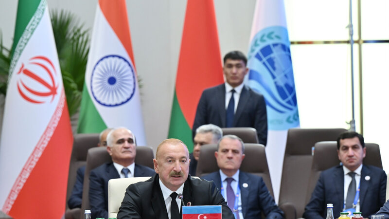 Prezident İlham Əliyev: Ermənistanla birlikdə yeni yerüstü nəqliyyat kommunikasiyalarının yaradılması üzərində çalışırıq