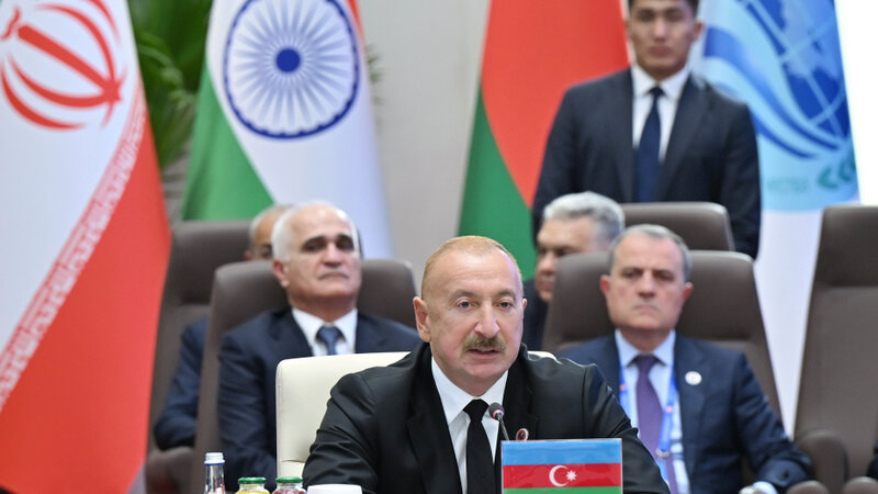 İlham Əliyevin sosial media hesablarında "ŞƏT plyus" formatında görüşündəki çıxışına dair paylaşım edildi