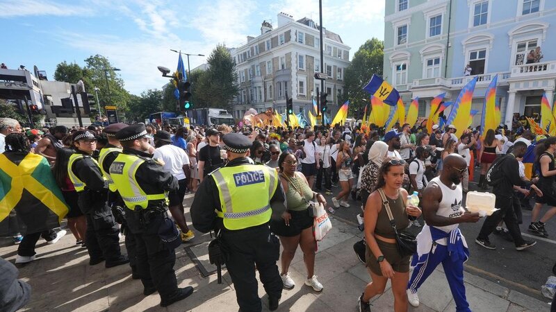 Londonda karnaval zamanı 560 nəfər saxlanılıb: Ölən var
